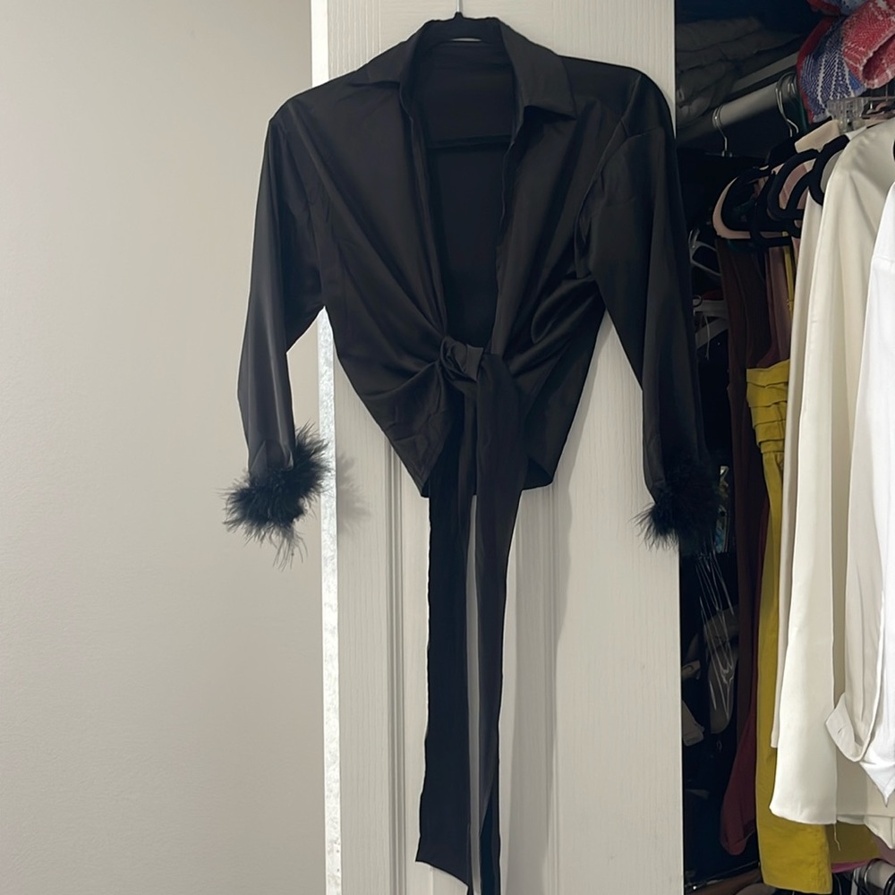 Black silk crop